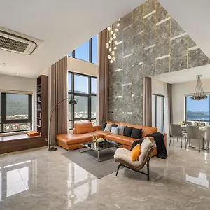 Penthouse Duplex 4 Bedrooms Ocean View, Rooftop Pool 아파트 다낭
