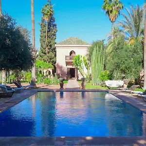 villa-luxe-majorelle-rue-yves-st-laurent.marrakeshhotelsmorocco.com/